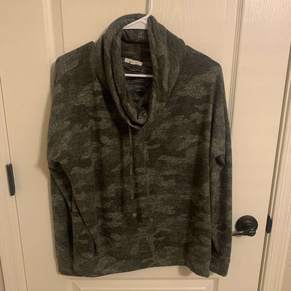 Long Sleeve Camo Top